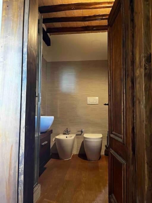 Medieval Tower In Umbria With Swimming Pool Montelagello Esterno foto