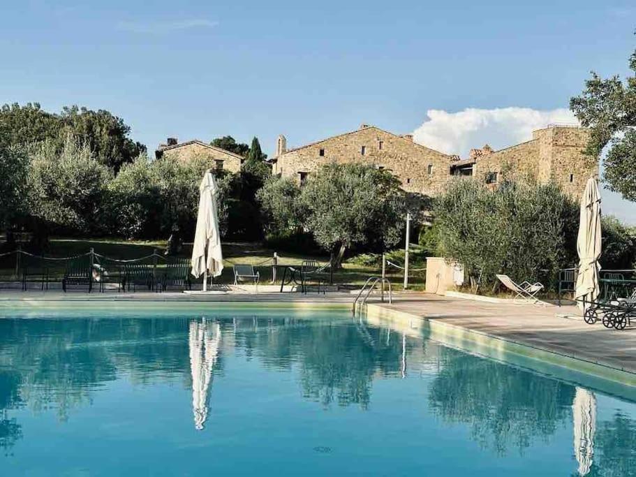Medieval Tower In Umbria With Swimming Pool Montelagello Esterno foto