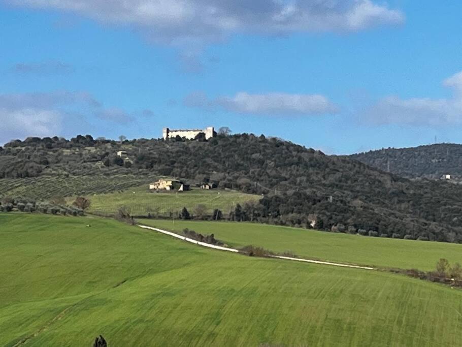 Medieval Tower In Umbria With Swimming Pool Montelagello Esterno foto